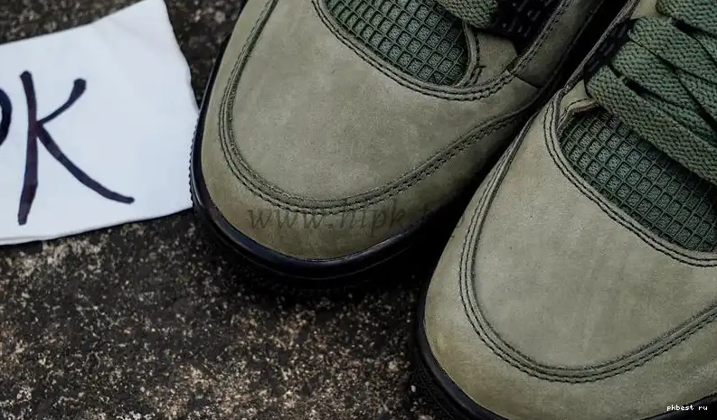 MATERIALS RETAIL Jordan PK READY GOD TO SHIP 4 Undefeated Olive Travis Scott 0510